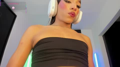 Snapshot of _emmaruiz chatting on 30, 5, 2026 Emma online show from 30, 5, 2026