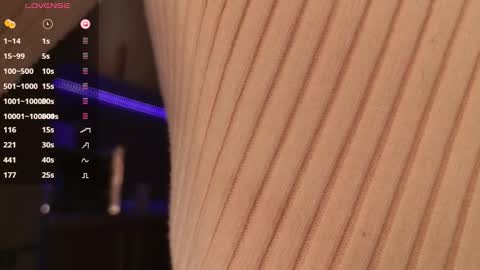 Snapshot of _esmeraldiyaa_ chatting on 8, 11, 2025 _esmeraldiyaa_ online show from 8, 11, 2025