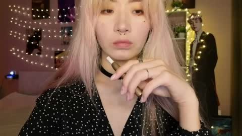 EveEva online show from 19, 4, 2026