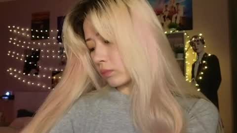 Snapshot of _eve____ chatting on 7, 5, 2026 EveEva online show from 7, 5, 2026