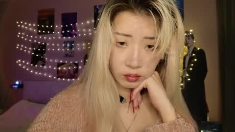 Snapshot of _eve____ chatting on 18, 5, 2026 EveEva online show from 18, 5, 2026