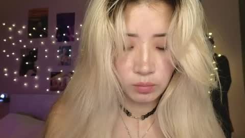 Snapshot of _eve____ chatting on 27, 5, 2026 EveEva online show from 27, 5, 2026