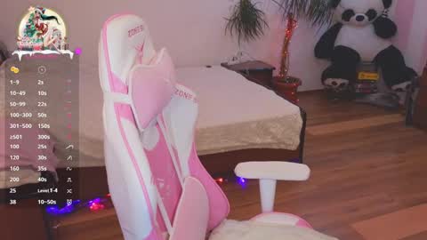 Snapshot of _evellyn_ chatting on 22, 12, 2024 Evie online show from 22, 12, 2024