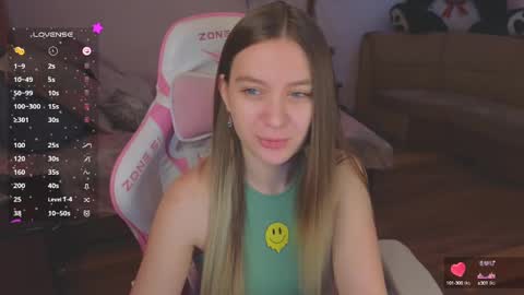 Snapshot of _evellyn_ chatting on 21, 1, 2025 Evie online show from 21, 1, 2025