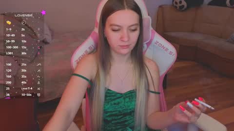 Snapshot of _evellyn_ chatting on 18, 2, 2025 Evie online show from 18, 2, 2025