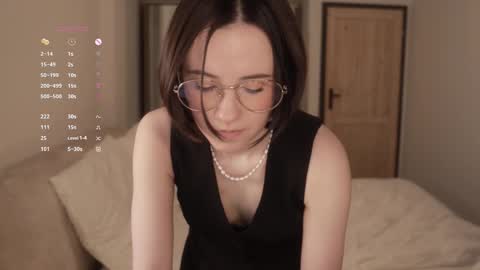 Essie  online show from 6, 3, 2026