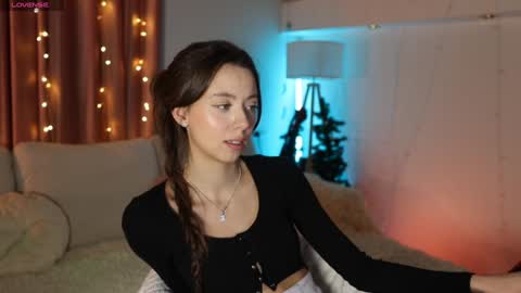 Goldy Grace online show from 10, 1, 2025