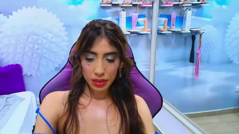 Snapshot of _gold_strawberry_ chatting on 17, 6, 2026 _gold_strawberry_ online show from 17, 6, 2026