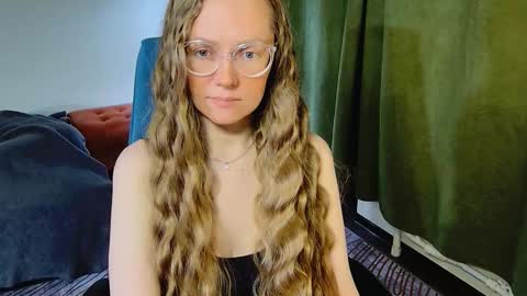 _goldilocks__ online show from 12, 11, 2025