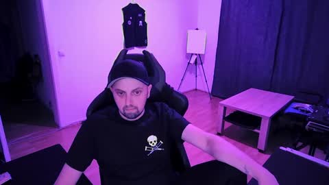 Dennis online show from 3, 6, 2026