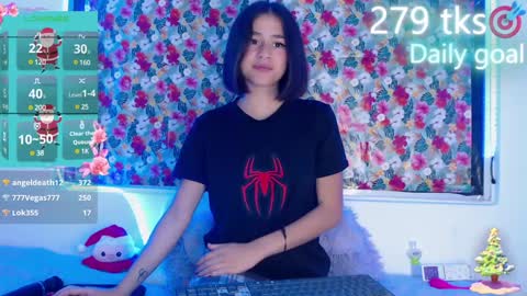 Gwen online show from 28, 12, 2024