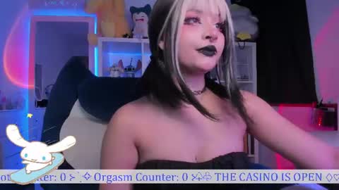 Snapshot of _heavenly_blue_ chatting on 18, 6, 2026 Bluey online show from 18, 6, 2026