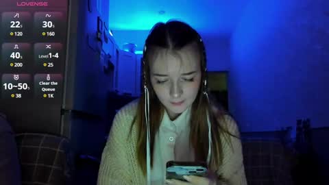 Snapshot of _hey_scarlett_ chatting on 19, 12, 2024 _hey_scarlett_ online show from 19, 12, 2024