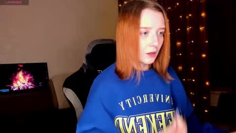 Snapshot of _hey_scarlett_ chatting on 20, 2, 2025 _hey_scarlett_ online show from 20, 2, 2025