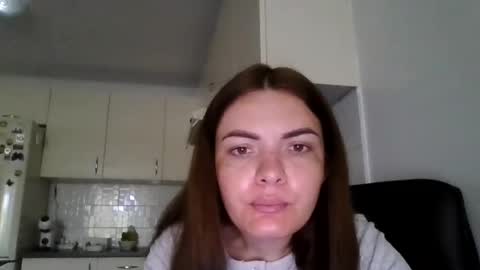 Snapshot of _hidden_frommymoom_ chatting on 27, 6, 2026 Criss4u online show from 27, 6, 2026