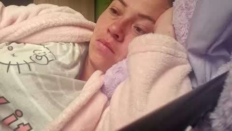 Snapshot of _honey1_ chatting on 8, 10, 2025 Honey online show from 8, 10, 2025