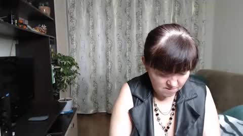 Snapshot of _illusion_ chatting on 10, 10, 2025 Illusion online show from 10, 10, 2025