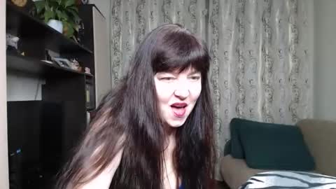 Snapshot of _illusion_ chatting on 18, 11, 2025 Illusion online show from 18, 11, 2025