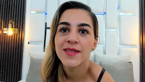 Snapshot of _iris1_ chatting on 25, 2, 2025 Iris online show from 25, 2, 2025