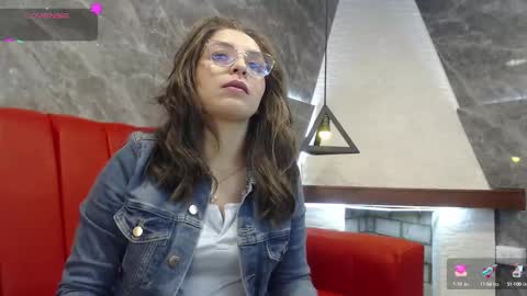 Snapshot of _isaabellaa chatting on 3, 3, 2025 Isa online show from 3, 3, 2025
