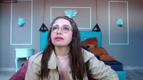 Snapshot of _isaabellaa chatting on 17, 9, 2025 Isa online show from 17, 9, 2025