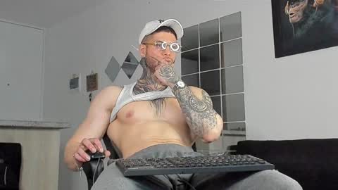 Snapshot of _jamesleandros chatting on 31, 1, 2025 jeison online show from 31, 1, 2025