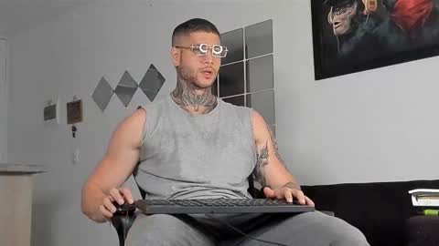 Snapshot of _jamesleandros chatting on 2, 3, 2025 jeison online show from 2, 3, 2025