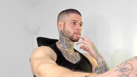 Snapshot of _jamesleandros chatting on 3, 10, 2025 jeison online show from 3, 10, 2025