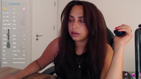 _just_a_queen_3 online show from 25, 6, 2026