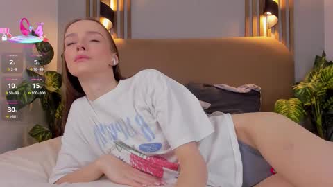 Snapshot of _k2__ chatting on 29, 10, 2025 Kira online show from 29, 10, 2025