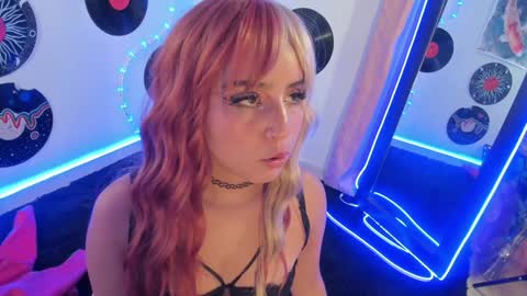 Snapshot of _karine01 chatting on 2, 2, 2025 _karine01 online show from 2, 2, 2025