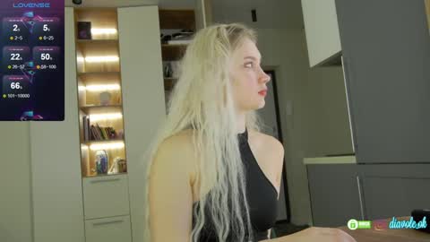 Snapshot of _kateline_ chatting on 8, 1, 2025 Kate online show from 8, 1, 2025