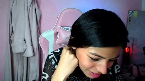 khloe sweet online show from 17, 7, 2026