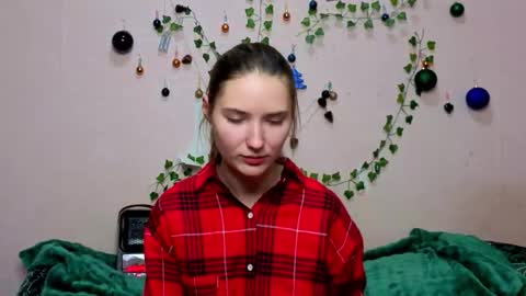 _kikiclark_ online show from 11, 1, 2026