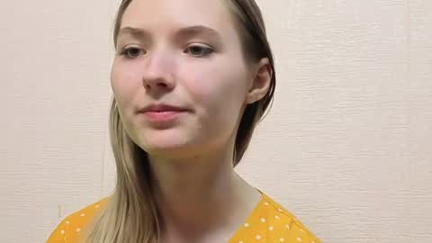 Snapshot of _kikiclark_ chatting on 22, 5, 2026 _kikiclark_ online show from 22, 5, 2026