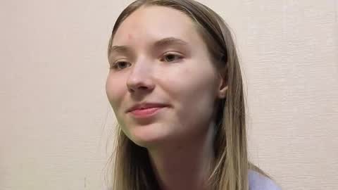 Snapshot of _kikiclark_ chatting on 6, 6, 2026 _kikiclark_ online show from 6, 6, 2026