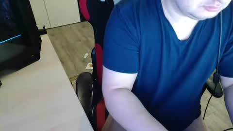 Snapshot of _kitsu_ chatting on 12, 7, 2026 _kitsu_ online show from 12, 7, 2026