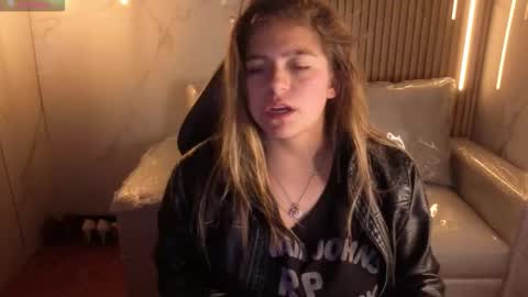 Snapshot of _kitten_1 chatting on 8, 1, 2026 _kitten_1 online show from 8, 1, 2026