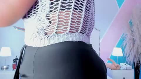 Snapshot of _krystal_cambell chatting on 11, 5, 2026 _krystal_cambell online show from 11, 5, 2026