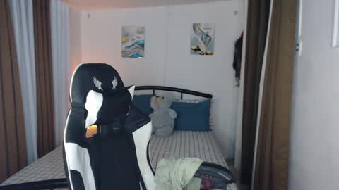 Snapshot of _kyliebrown_ chatting on 20, 1, 2025 Kylie online show from 20, 1, 2025