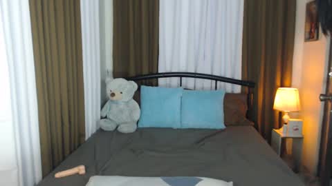 Snapshot of _kyliebrown_ chatting on 25, 2, 2025 Kylie online show from 25, 2, 2025