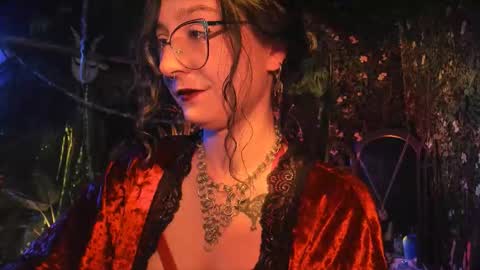 Lady Luna online show from 15, 2, 2026