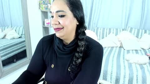 NAILHA SAJANI  online show from 4, 12, 2024