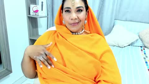 NAILHA SAJANI  online show from 6, 12, 2024