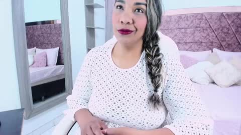 NAILHA SAJANI  online show from 30, 1, 2025