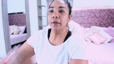 NAILHA SAJANI  online show from 5, 2, 2025