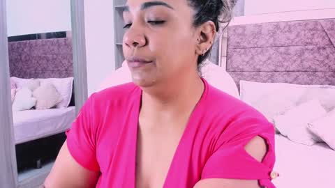 NAILHA SAJANI  online show from 8, 2, 2025