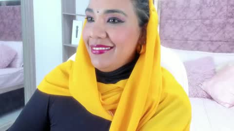 NAILHA SAJANI  online show from 20, 2, 2025