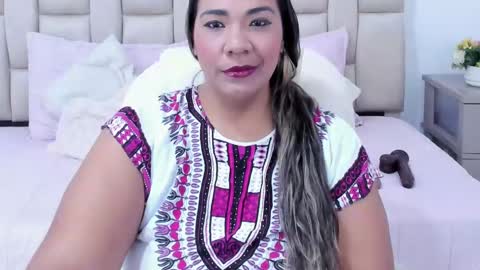 NAILHA SAJANI  online show from 8, 9, 2025