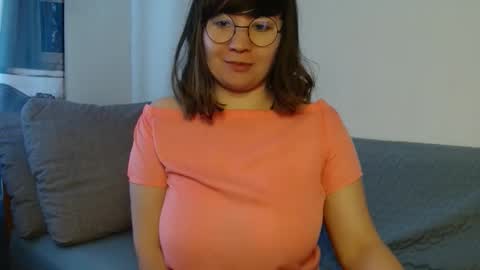 Snapshot of _lalilu_ chatting on 8, 12, 2024 _lalilu_ online show from 8, 12, 2024